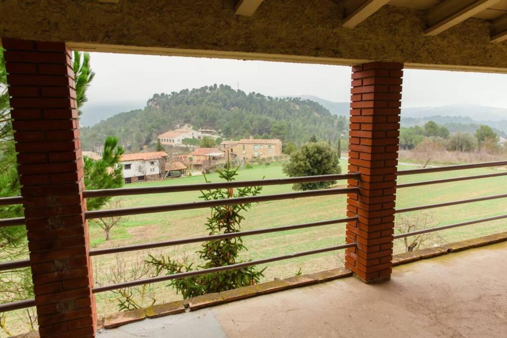 Masia Can Castanyola Marganell المظهر الخارجي الصورة