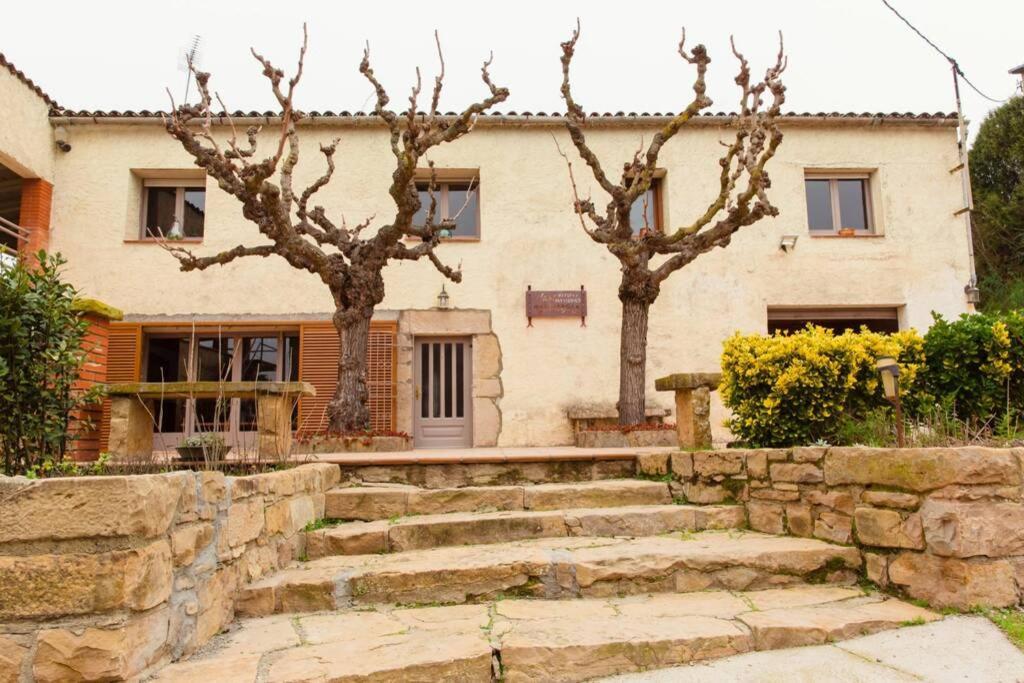 Masia Can Castanyola Marganell المظهر الخارجي الصورة