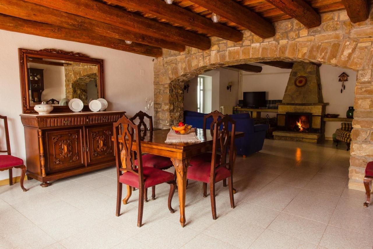 Masia Can Castanyola Marganell المظهر الخارجي الصورة